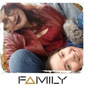 Meet your Posher, Holly